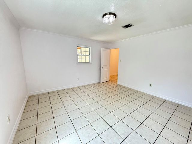 5701 Luna Street, Houston, TX 77076