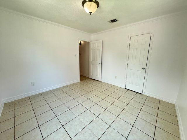 5701 Luna Street, Houston, TX 77076