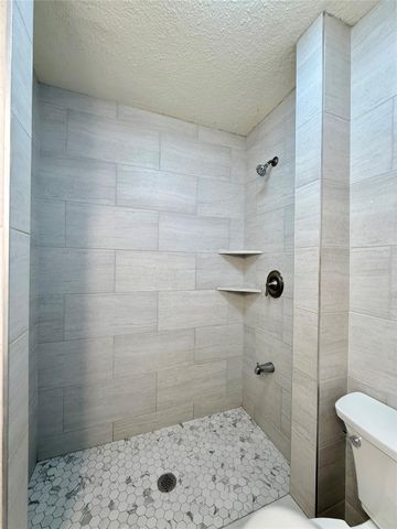 5701 Luna Street, Houston, TX 77076