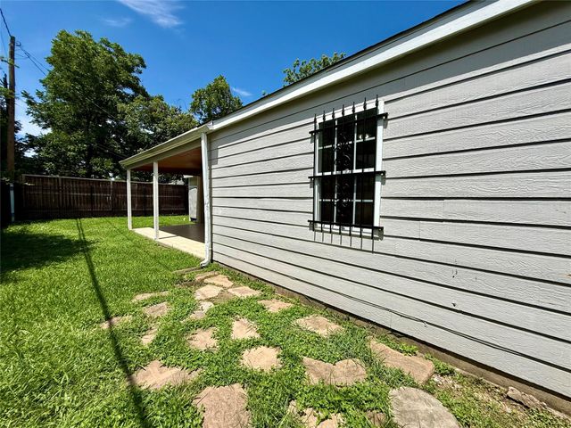 5701 Luna Street, Houston, TX 77076