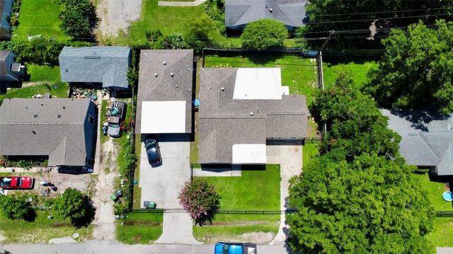 5701 Luna Street, Houston, TX 77076