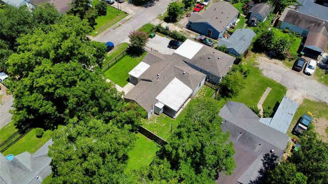 5701 Luna Street, Houston, TX 77076