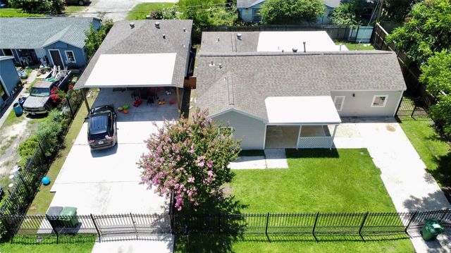 5701 Luna Street, Houston, TX 77076
