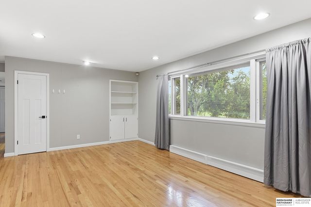 2226 S 91st Street, Omaha, NE 68124