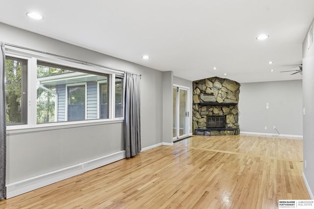 2226 S 91st Street, Omaha, NE 68124