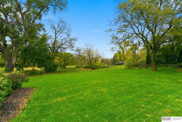 2226 S 91st Street, Omaha, NE 68124