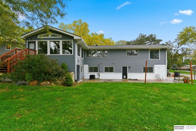 2226 S 91st Street, Omaha, NE 68124