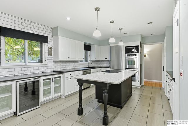 2226 S 91st Street, Omaha, NE 68124