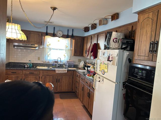 144 Hilltop Lane, West Haven, CT 06516