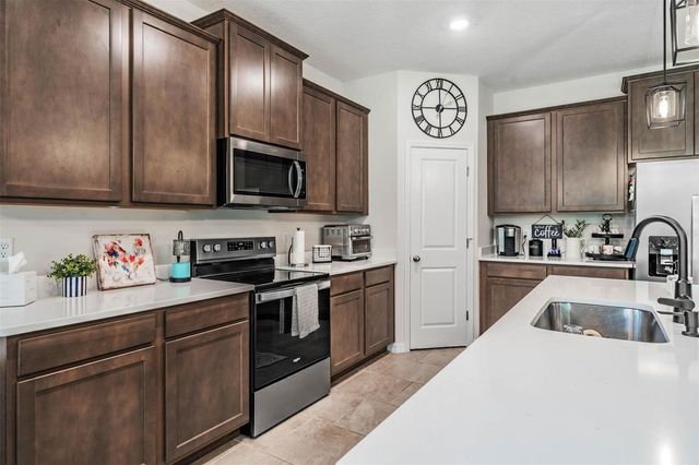 6862 BROAD RIVER AVENUE, Land O Lakes, FL 34638