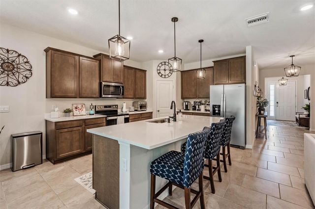 6862 BROAD RIVER AVENUE, Land O Lakes, FL 34638