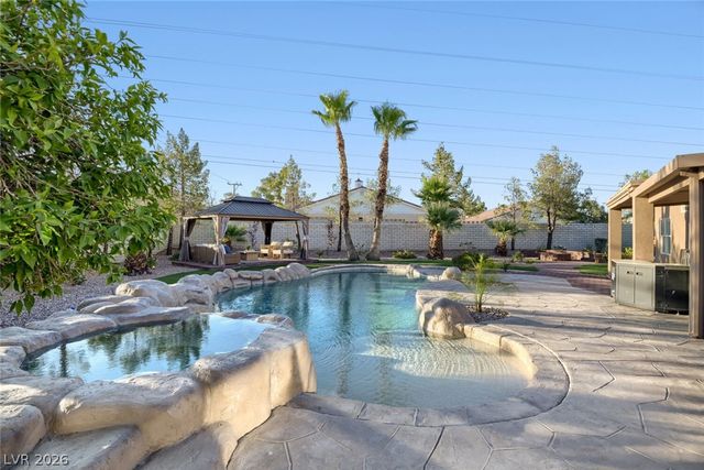 7540 Crystal Cave Drive, Las Vegas, NV 89117