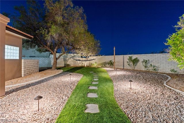 7540 Crystal Cave Drive, Las Vegas, NV 89117