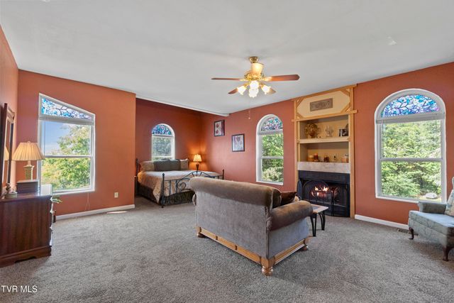 1005 Jackson Hollow Road, Mosheim, TN 37818