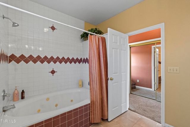 1005 Jackson Hollow Road, Mosheim, TN 37818