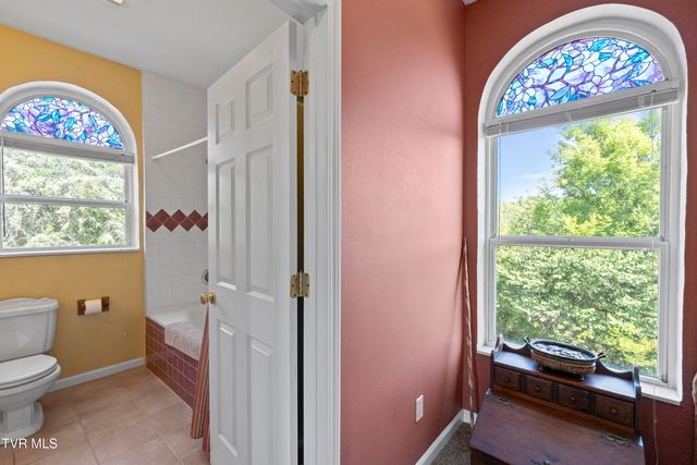 1005 Jackson Hollow Road, Mosheim, TN 37818
