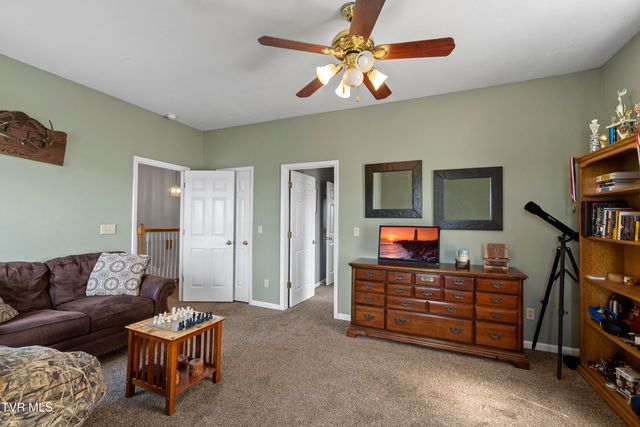 1005 Jackson Hollow Road, Mosheim, TN 37818