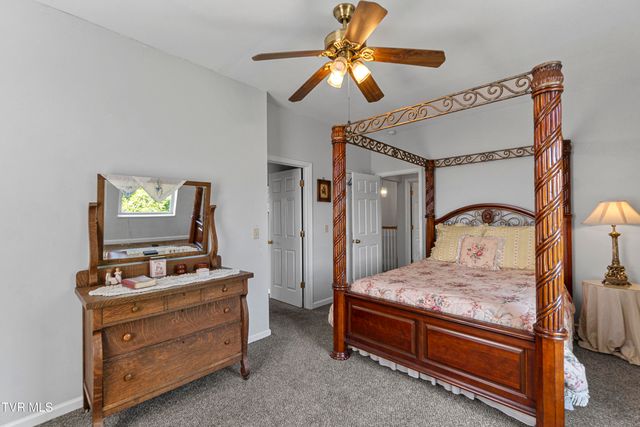 1005 Jackson Hollow Road, Mosheim, TN 37818