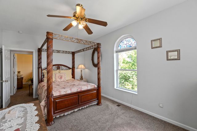 1005 Jackson Hollow Road, Mosheim, TN 37818
