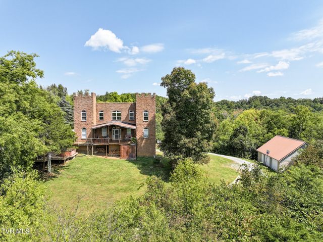 1005 Jackson Hollow Road, Mosheim, TN 37818