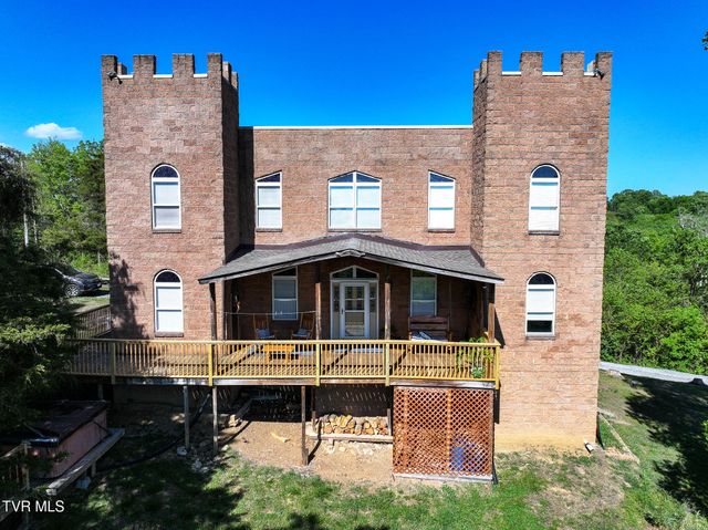 1005 Jackson Hollow Road, Mosheim, TN 37818