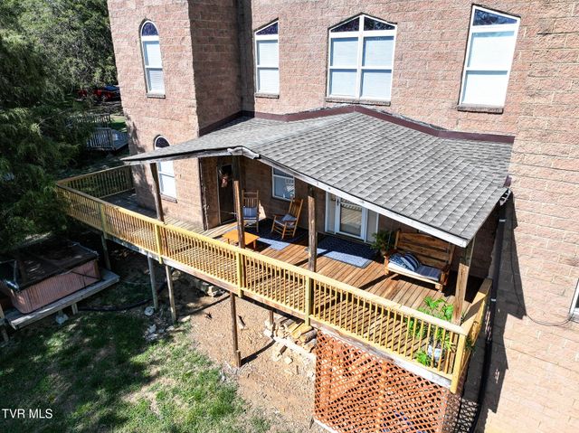 1005 Jackson Hollow Road, Mosheim, TN 37818