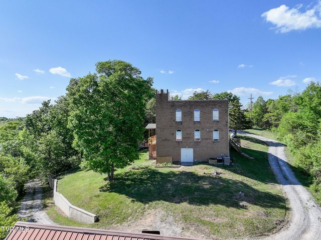 1005 Jackson Hollow Road, Mosheim, TN 37818