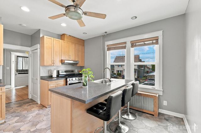 19 Church Street, Sayreville, NJ 08872
