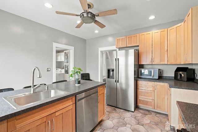 19 Church Street, Sayreville, NJ 08872