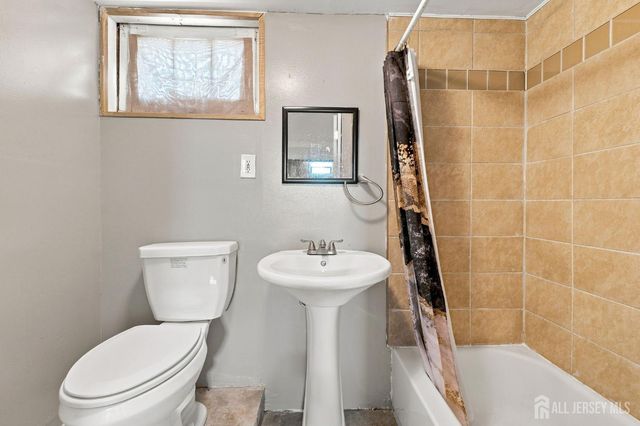 19 Church Street, Sayreville, NJ 08872