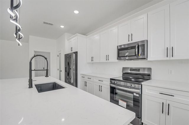 565 WHITTED DRIVE, St Cloud, FL 34771