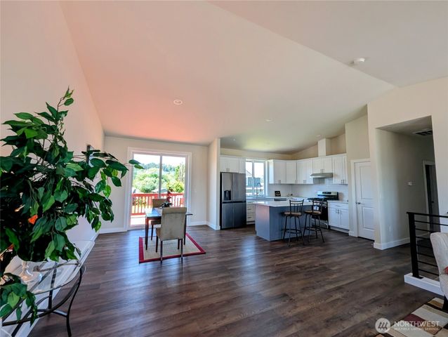 201 Stanley Avenue, Algona, WA 98001