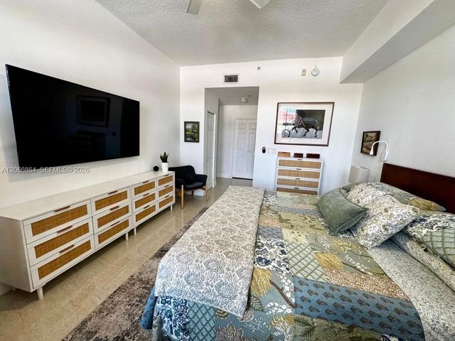 3001 NE 185th Street 225, Aventura, FL 33180