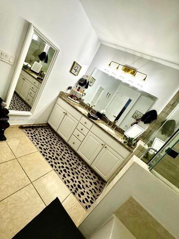 3001 NE 185th Street 225, Aventura, FL 33180
