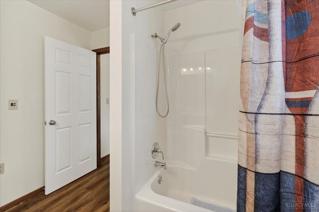 10529 North Shore Road, Paint Twp, OH 45133