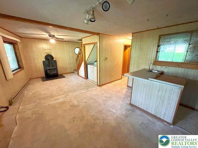 19 Petrarch Trail, Penn Forest Twp, PA 18210