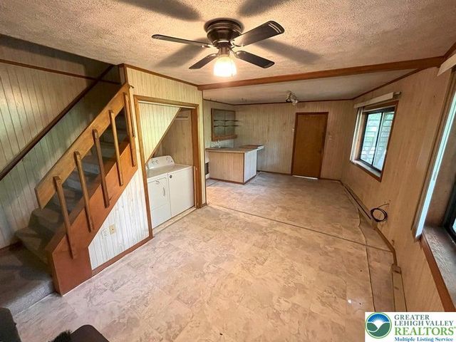 19 Petrarch Trail, Penn Forest Twp, PA 18210