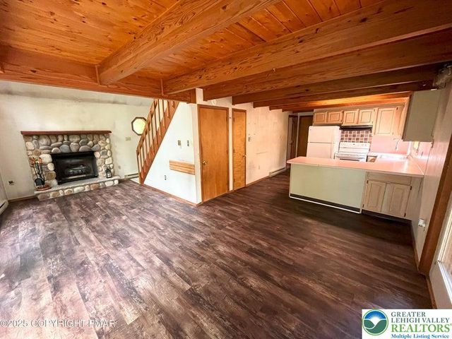 19 Petrarch Trail, Penn Forest Twp, PA 18210