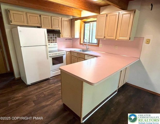 19 Petrarch Trail, Penn Forest Twp, PA 18210