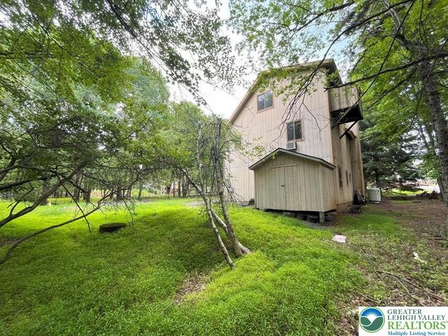 19 Petrarch Trail, Penn Forest Twp, PA 18210