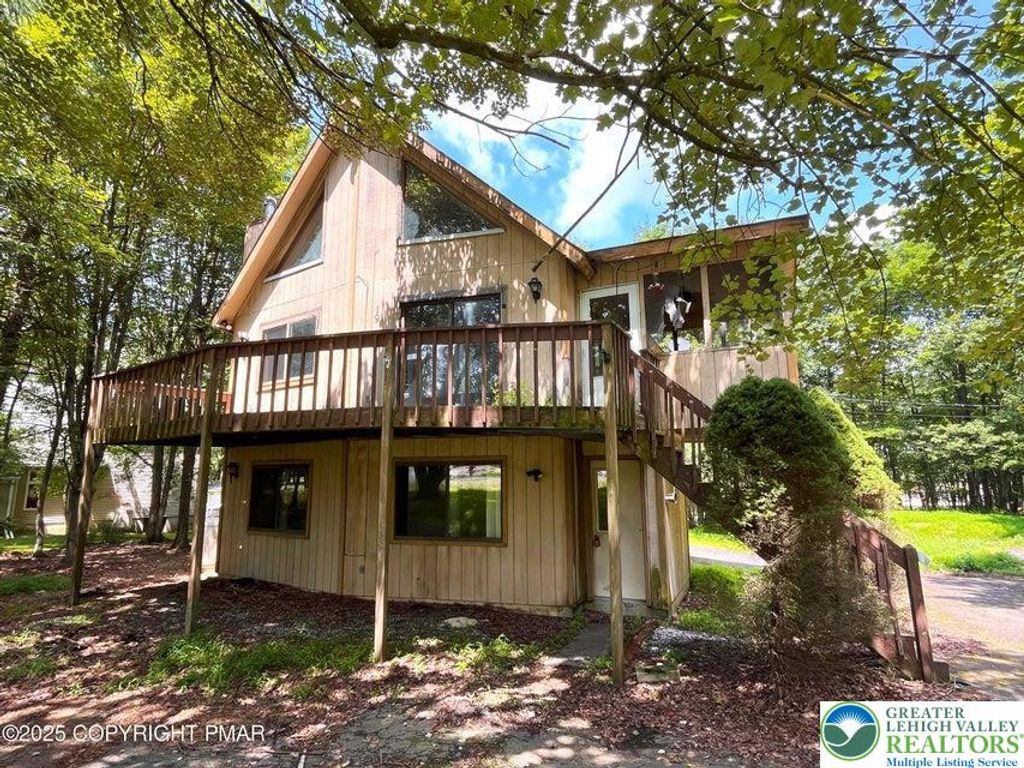 19 Petrarch Trail, Penn Forest Twp, PA 18210
