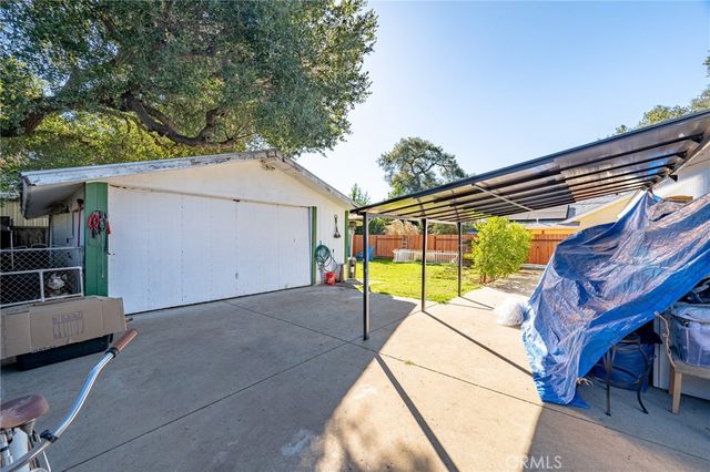 124 S Padre Juan Ave, Ojai, CA 93023