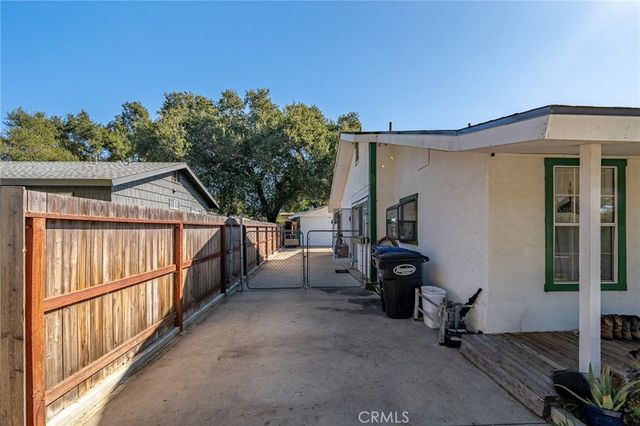 124 S Padre Juan Ave, Ojai, CA 93023
