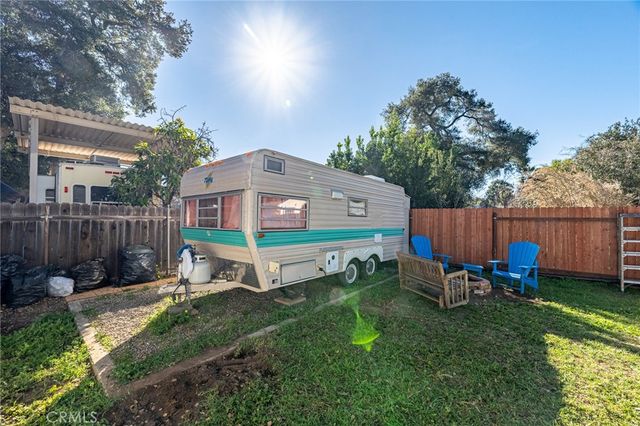 124 S Padre Juan Ave, Ojai, CA 93023