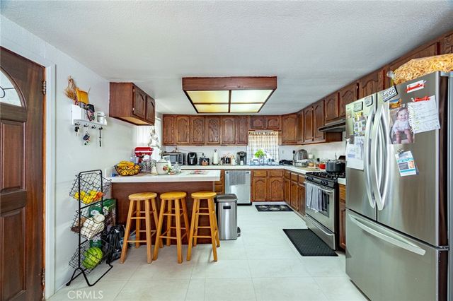 124 S Padre Juan Ave, Ojai, CA 93023