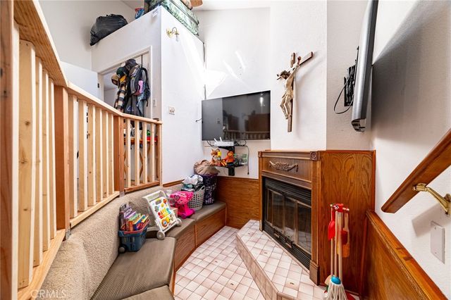 124 S Padre Juan Ave, Ojai, CA 93023