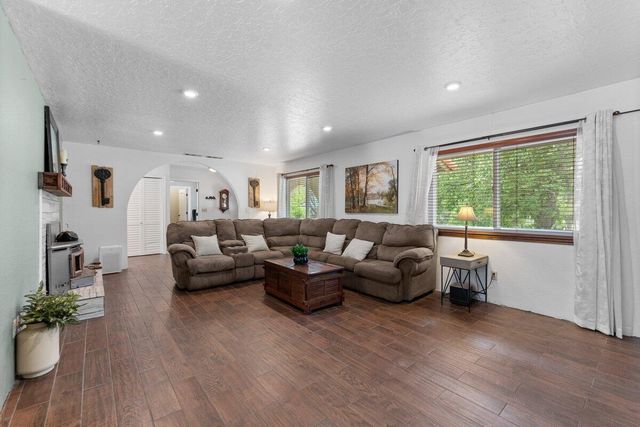 15086 Vista Knolls Drive, Redding, CA 96001