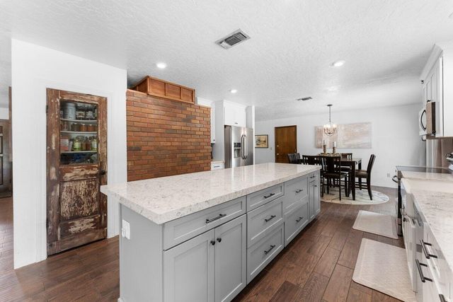 15086 Vista Knolls Drive, Redding, CA 96001