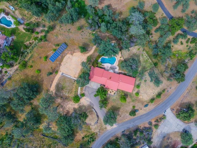 15086 Vista Knolls Drive, Redding, CA 96001