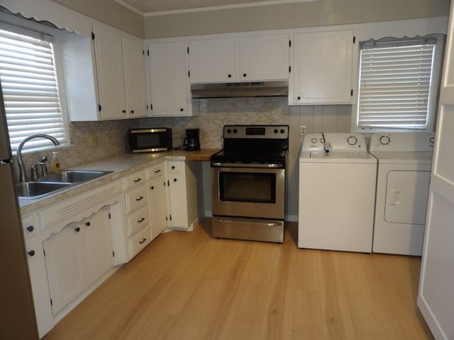 366 Powers Blvd, Waverly, TN 37185